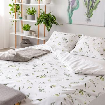 Nature-Inspired Leaf Printed Bedspread